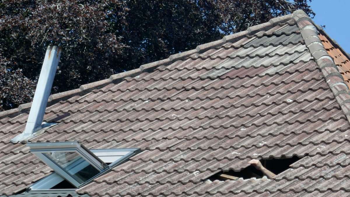 Storms lead to roof repairs in Melbourne area Storms lead to roof repairs in Melbourne area